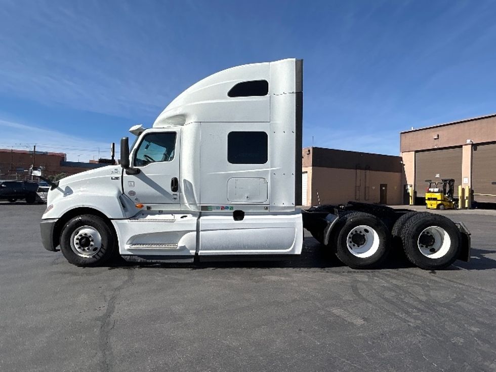 Sleeper Tractor-Heavy Duty Tractors-International-2020-LT625-Las Vegas-NV-683,311\n\t\tmiles-$ 30,750 - Image 4