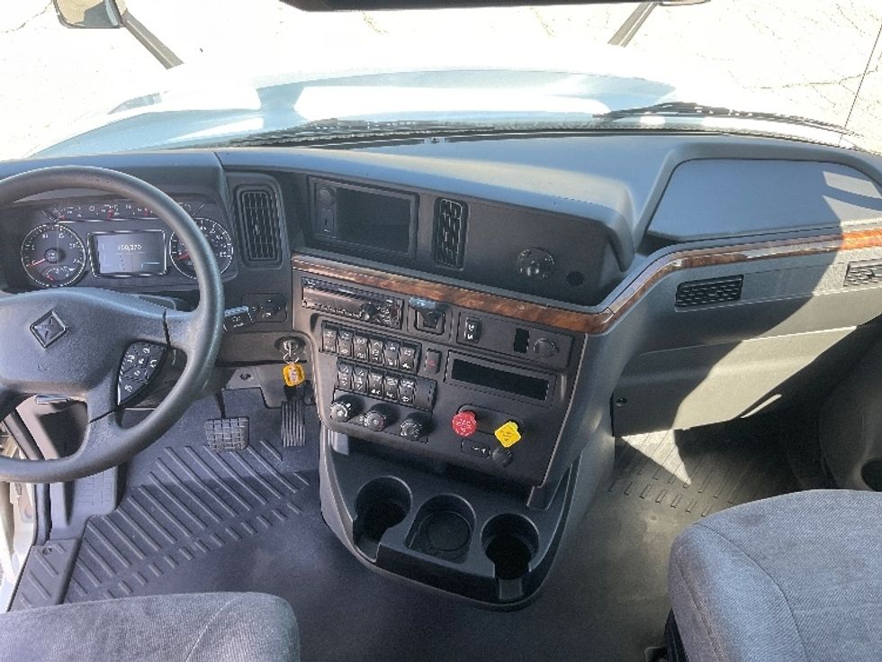 Sleeper Tractor-Heavy Duty Tractors-International-2020-LT625-Little Rock-AR-688,508\n\t\tmiles-$ 39,000 - Image 11