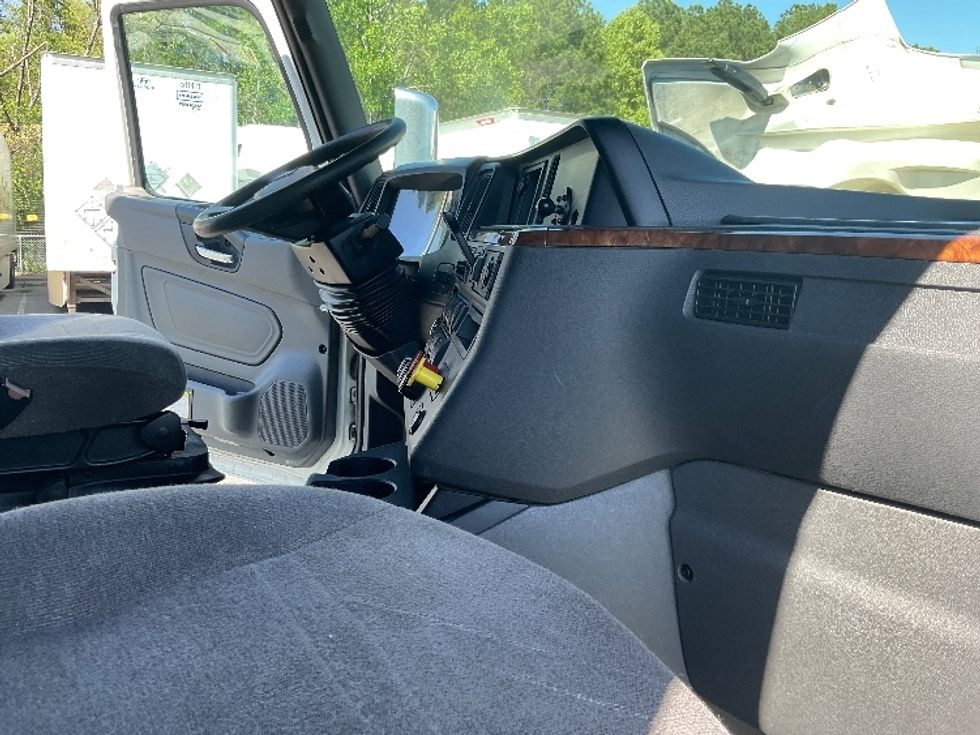 Sleeper Tractor-Heavy Duty Tractors-International-2020-LT625-Little Rock-AR-688,508\n\t\tmiles-$ 39,000 - Image 14