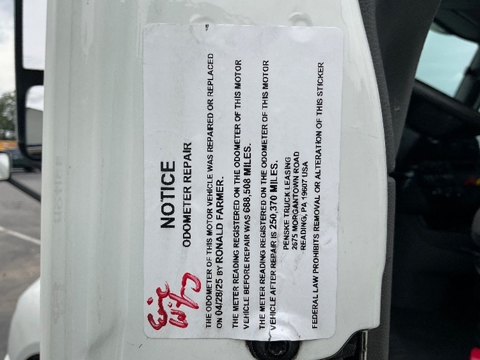 Sleeper Tractor-Heavy Duty Tractors-International-2020-LT625-Little Rock-AR-688,508\n\t\tmiles-$ 39,000 - Image 21