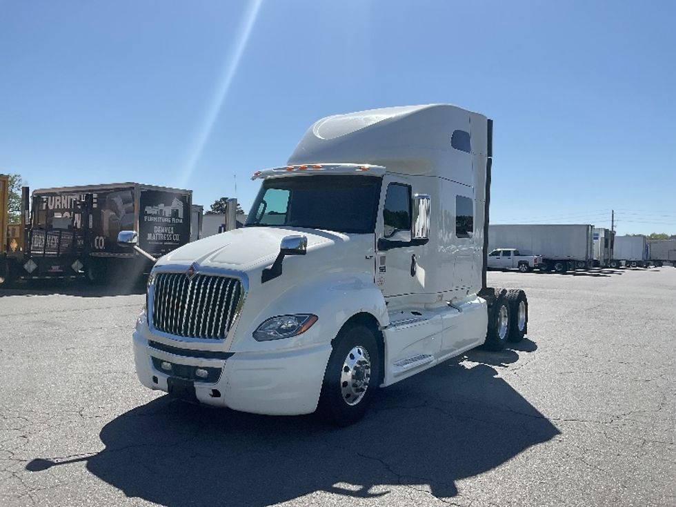 Sleeper Tractor-Heavy Duty Tractors-International-2020-LT625-Little Rock-AR-688,508\n\t\tmiles-$ 39,000 - Image 3