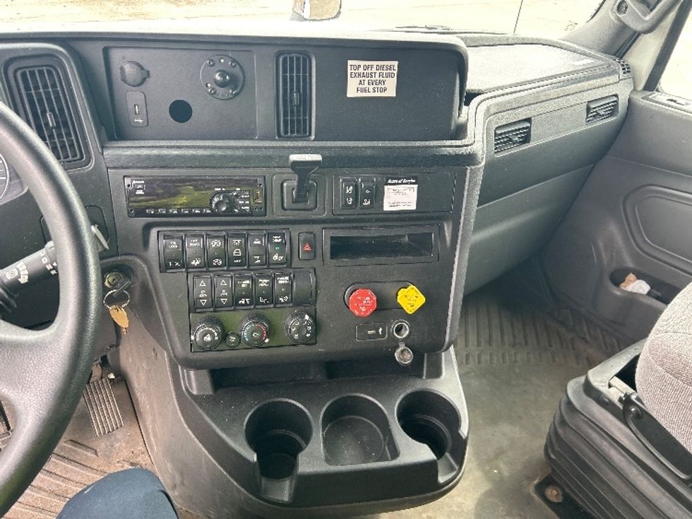 Sleeper Tractor-Heavy Duty Tractors-International-2020-LT625-Liverpool-NY-167,791\n\t\tmiles-$ 58,000 - Image 12