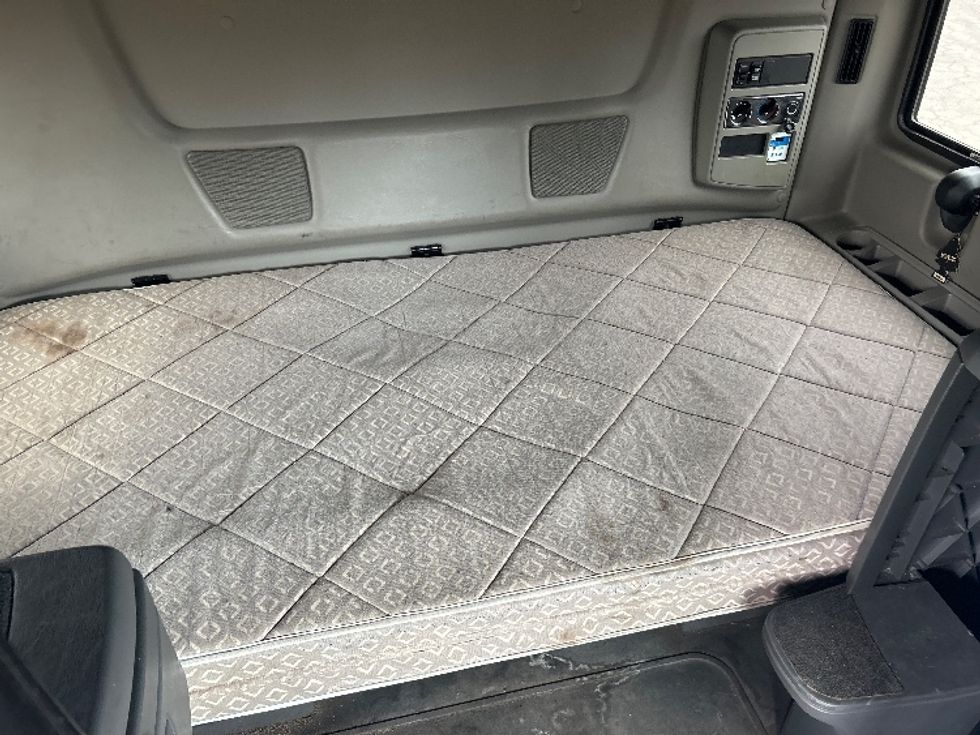 Sleeper Tractor-Heavy Duty Tractors-International-2020-LT625-Liverpool-NY-167,791\n\t\tmiles-$ 58,000 - Image 17