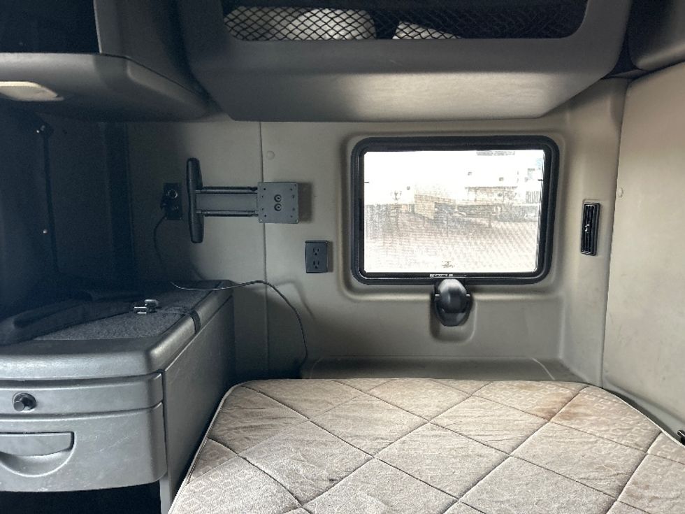 Sleeper Tractor-Heavy Duty Tractors-International-2020-LT625-Liverpool-NY-167,791\n\t\tmiles-$ 58,000 - Image 19