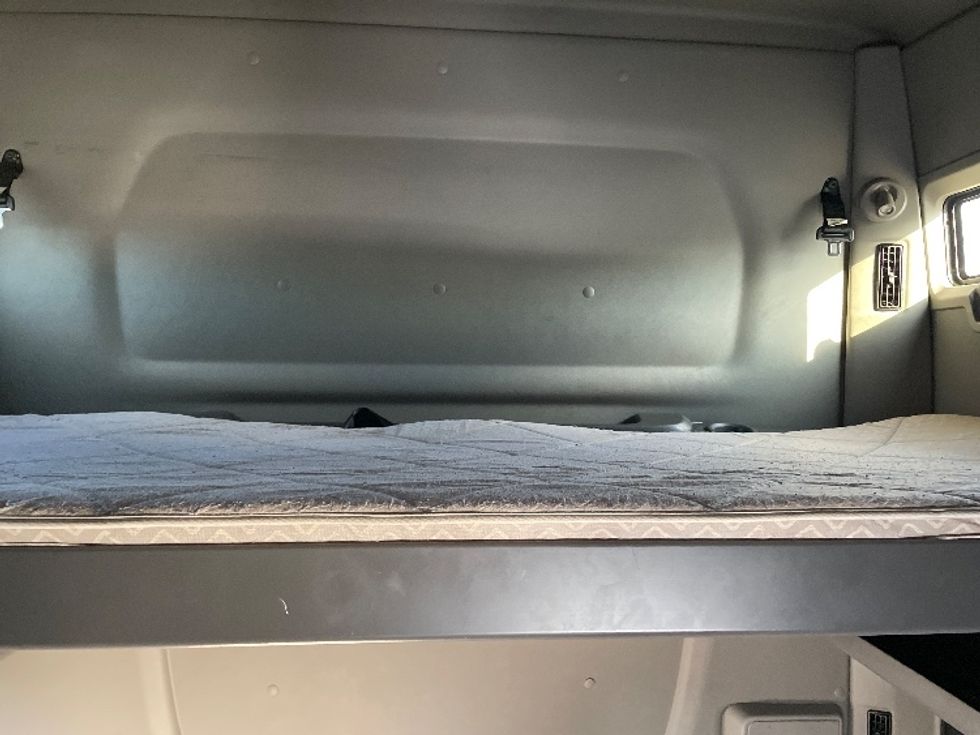 Sleeper Tractor-Heavy Duty Tractors-International-2020-LT625-Louisville-KY-556,443\n\t\tmiles-$ 45,250 - Image 17