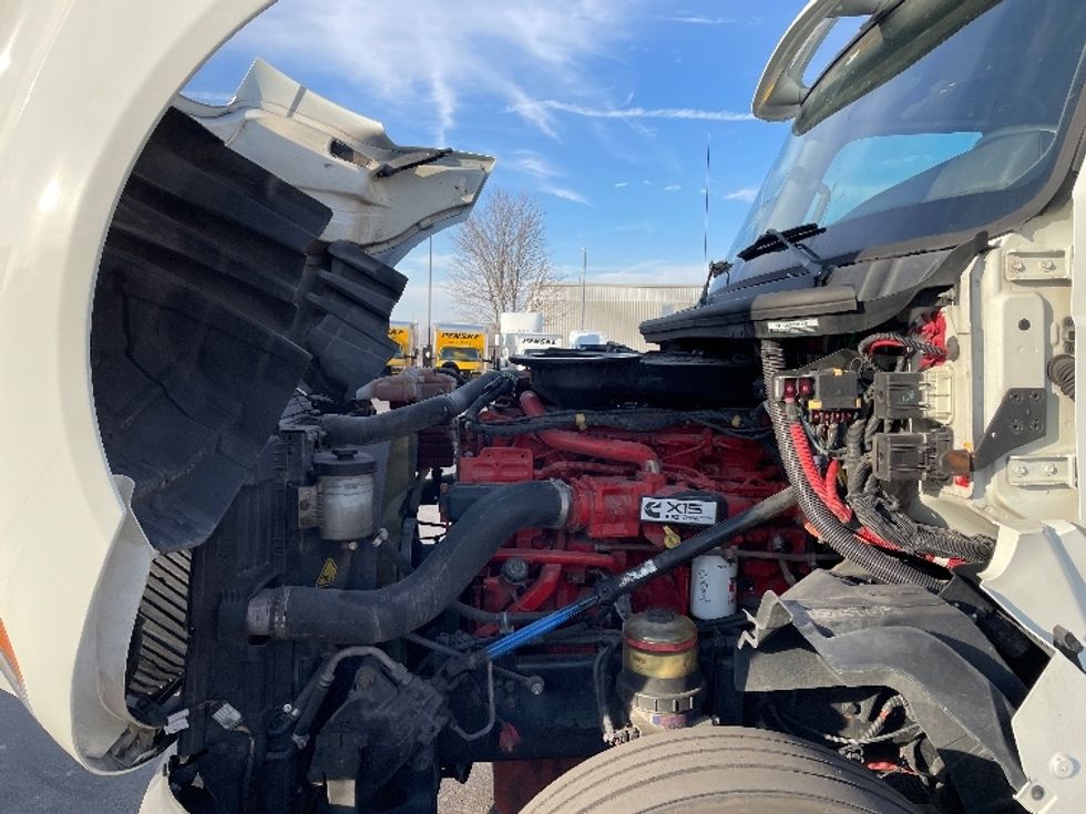 Sleeper Tractor-Heavy Duty Tractors-International-2020-LT625-Louisville-KY-556,443\n\t\tmiles-$ 45,250 - Image 21