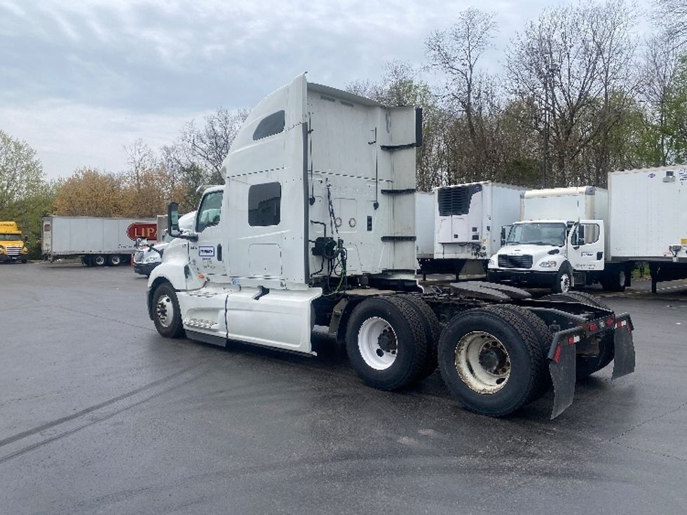 Sleeper Tractor-Heavy Duty Tractors-International-2020-LT625-Louisville-KY-556,443\n\t\tmiles-$ 45,250 - Image 5