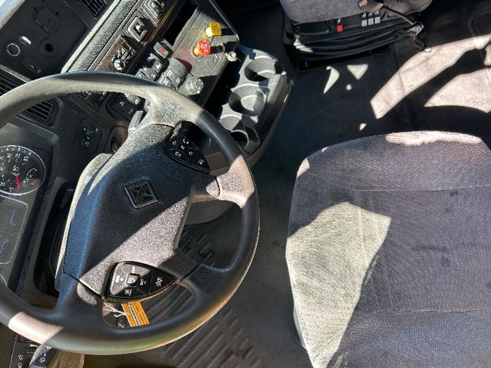 Sleeper Tractor-Heavy Duty Tractors-International-2020-LT625-Lubbock-TX-637,045\n\t\tmiles-$ 44,250 - Image 10