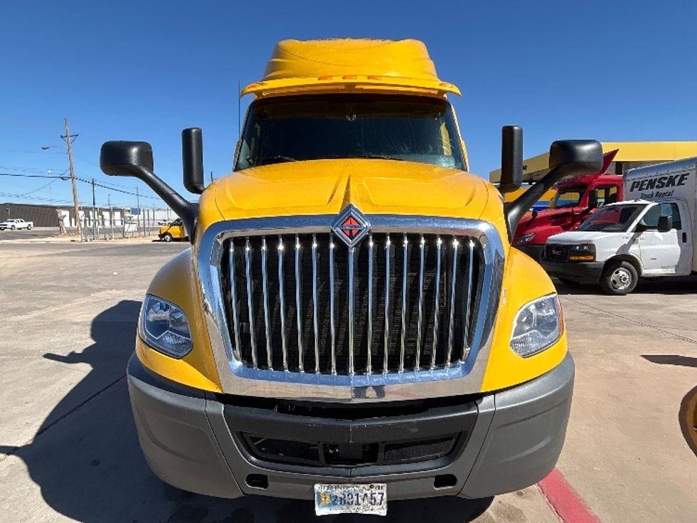 Sleeper Tractor-Heavy Duty Tractors-International-2020-LT625-Lubbock-TX-637,045\n\t\tmiles-$ 44,250 - Image 2