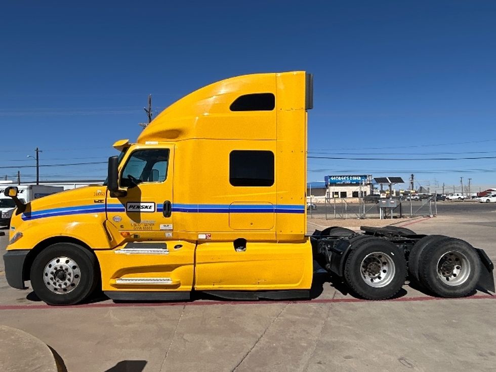 Sleeper Tractor-Heavy Duty Tractors-International-2020-LT625-Lubbock-TX-637,045\n\t\tmiles-$ 44,250 - Image 4