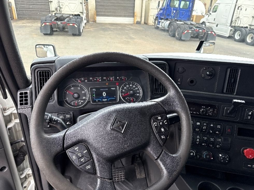 Sleeper Tractor-Heavy Duty Tractors-International-2020-LT625-Mebane-NC-420,314\n\t\tmiles-$ 45,750 - Image 11