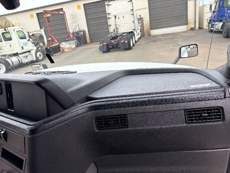 Sleeper Tractor-Heavy Duty Tractors-International-2020-LT625-Mebane-NC-420,314\n\t\tmiles-$ 45,750 - Image 14