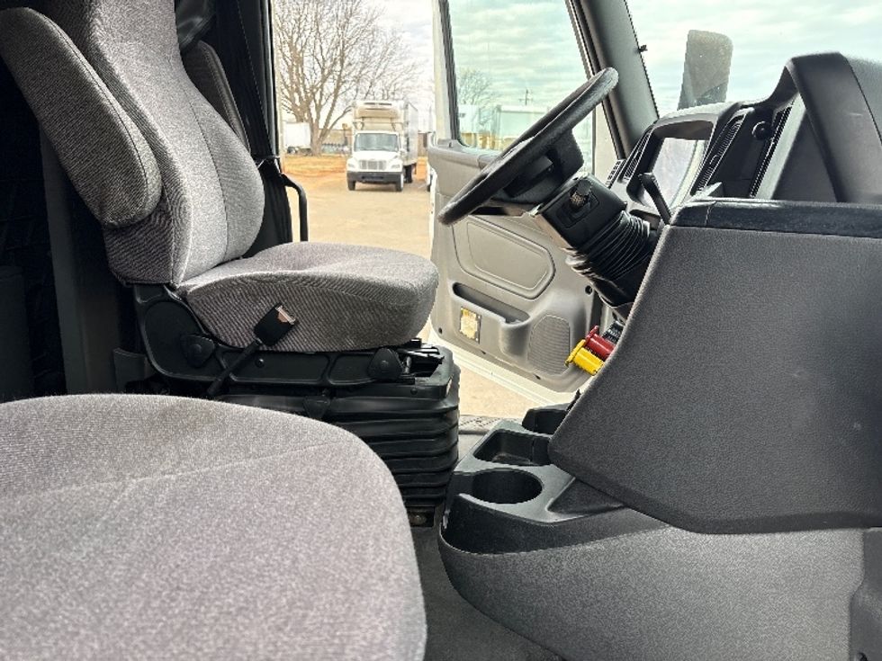 Sleeper Tractor-Heavy Duty Tractors-International-2020-LT625-Mebane-NC-420,314\n\t\tmiles-$ 45,750 - Image 15