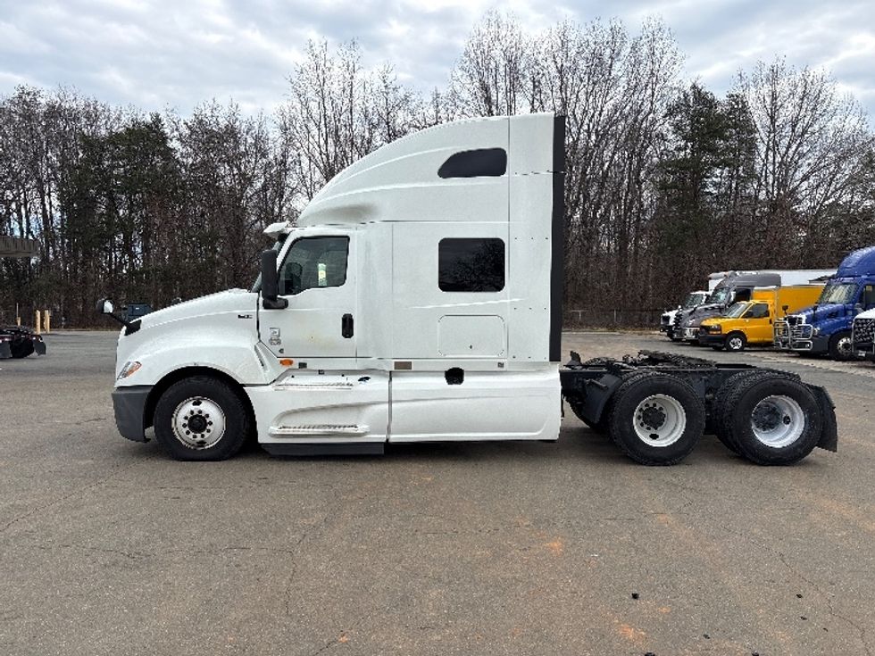 Sleeper Tractor-Heavy Duty Tractors-International-2020-LT625-Mebane-NC-420,314\n\t\tmiles-$ 45,750 - Image 4