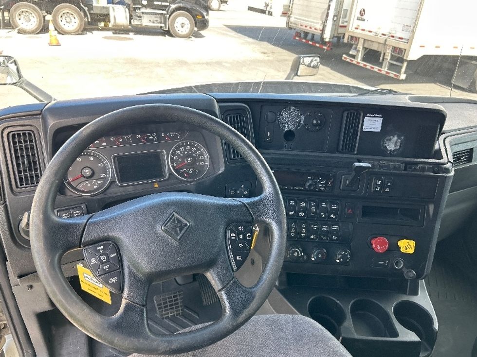 Sleeper Tractor-Heavy Duty Tractors-International-2020-LT625-Medley-FL-569,813\n\t\tmiles-$ 39,250 - Image 11