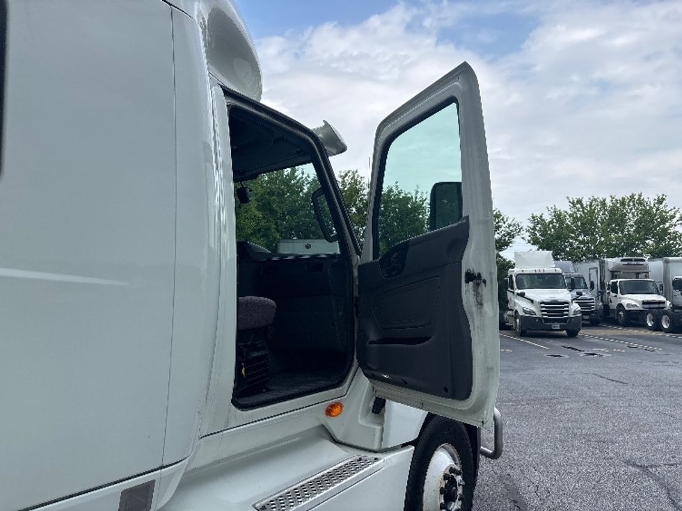 Sleeper Tractor-Heavy Duty Tractors-International-2020-LT625-Middlefield-OH-342,261\n\t\tmiles-$ 58,750 - Image 13