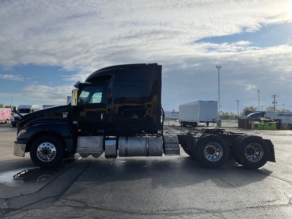 Sleeper Tractor-Heavy Duty Tractors-International-2020-LT625-Milwaukee-WI-627,975\n\t\tmiles-$ 32,750 - Image 4