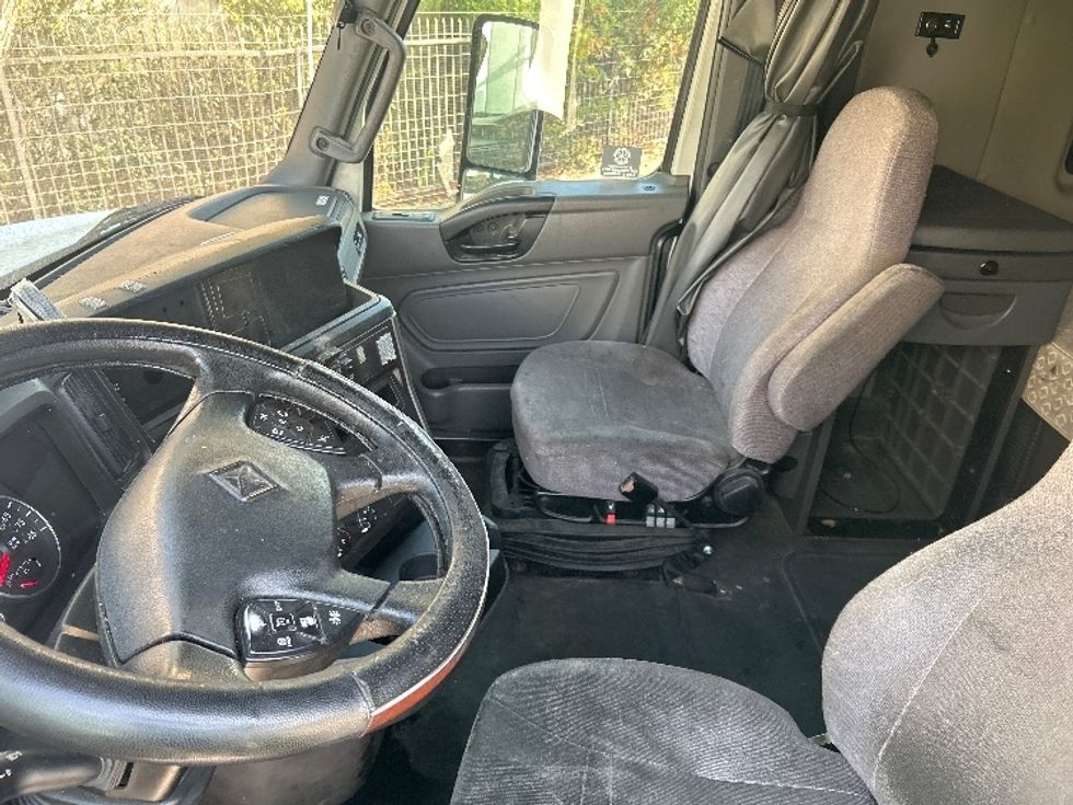 Sleeper Tractor-Heavy Duty Tractors-International-2020-LT625-Mira Loma-CA-533,062\n\t\tmiles-$ 15,000 - Image 10