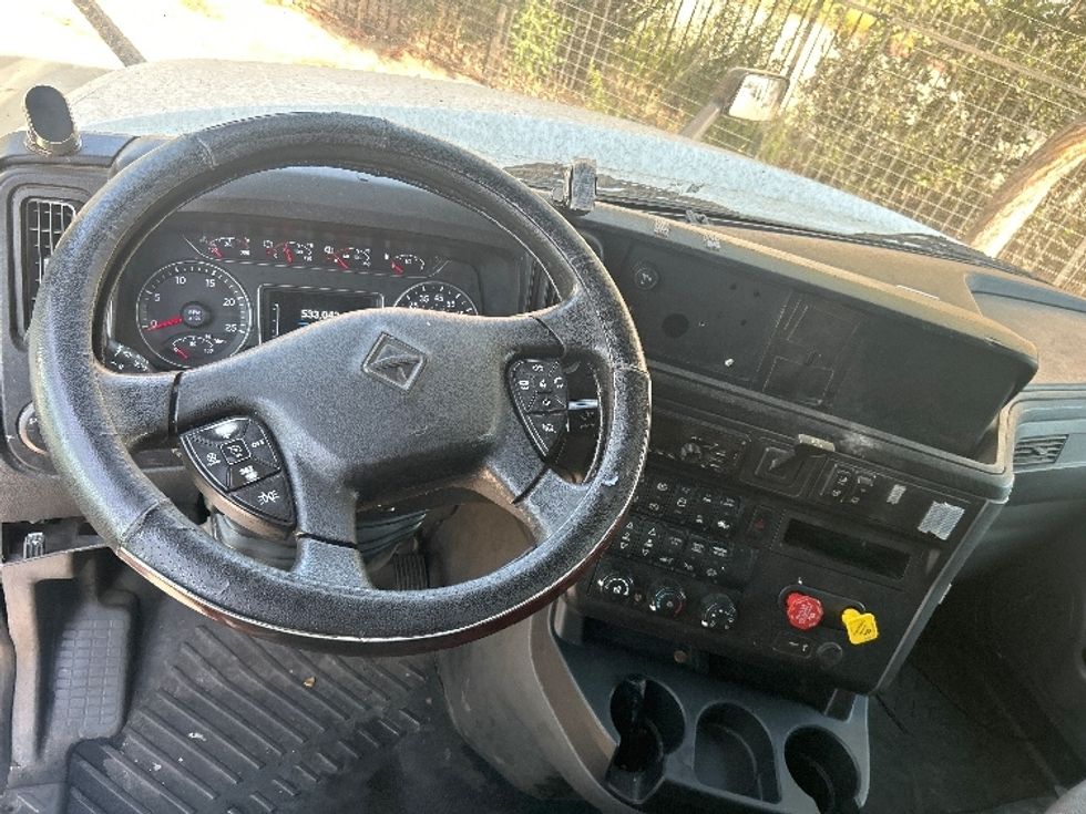 Sleeper Tractor-Heavy Duty Tractors-International-2020-LT625-Mira Loma-CA-533,062\n\t\tmiles-$ 15,000 - Image 11