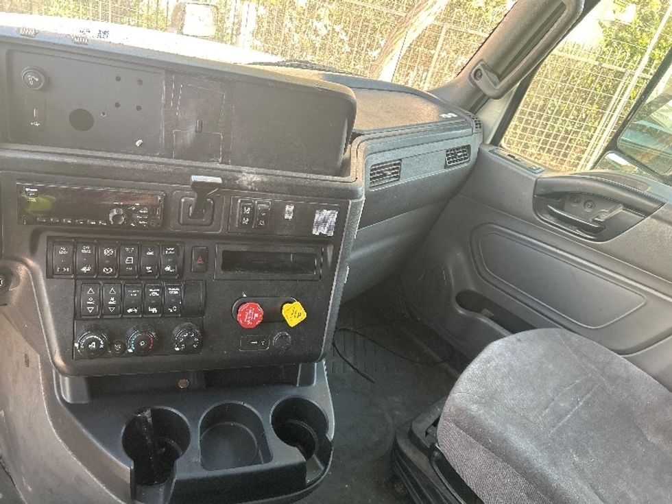 Sleeper Tractor-Heavy Duty Tractors-International-2020-LT625-Mira Loma-CA-533,062\n\t\tmiles-$ 15,000 - Image 12