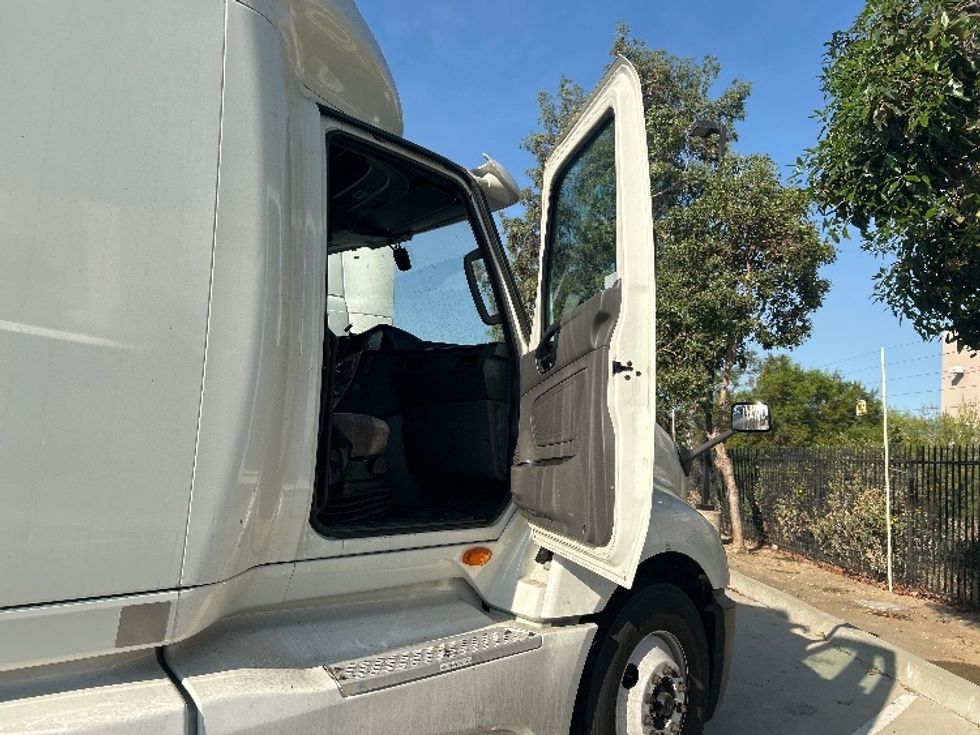 Sleeper Tractor-Heavy Duty Tractors-International-2020-LT625-Mira Loma-CA-533,062\n\t\tmiles-$ 15,000 - Image 13