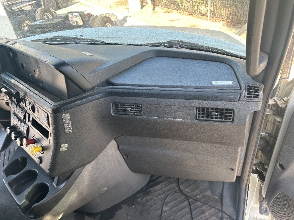 Sleeper Tractor-Heavy Duty Tractors-International-2020-LT625-Mira Loma-CA-533,062\n\t\tmiles-$ 15,000 - Image 14