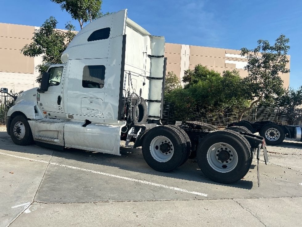 Sleeper Tractor-Heavy Duty Tractors-International-2020-LT625-Mira Loma-CA-533,062\n\t\tmiles-$ 15,000 - Image 4