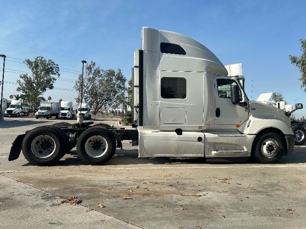 Sleeper Tractor-Heavy Duty Tractors-International-2020-LT625-Mira Loma-CA-533,062\n\t\tmiles-$ 15,000 - Image 8