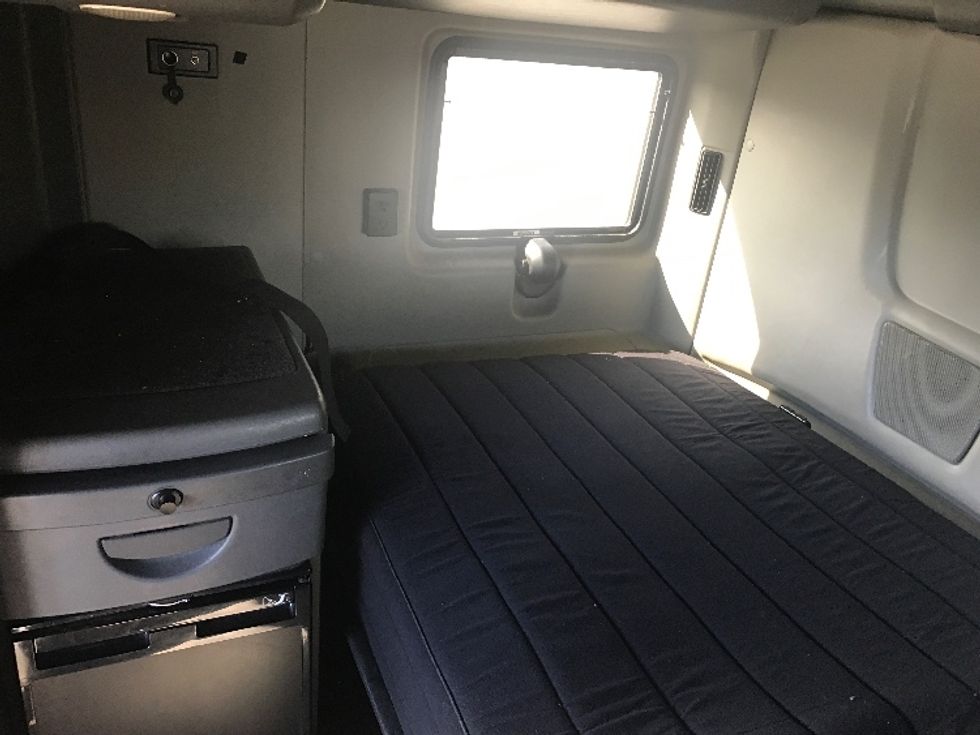 Sleeper Tractor-Heavy Duty Tractors-International-2020-LT625-Mississauga-ON-544,236\n\t\tkm-$ 70,000 - Image 17