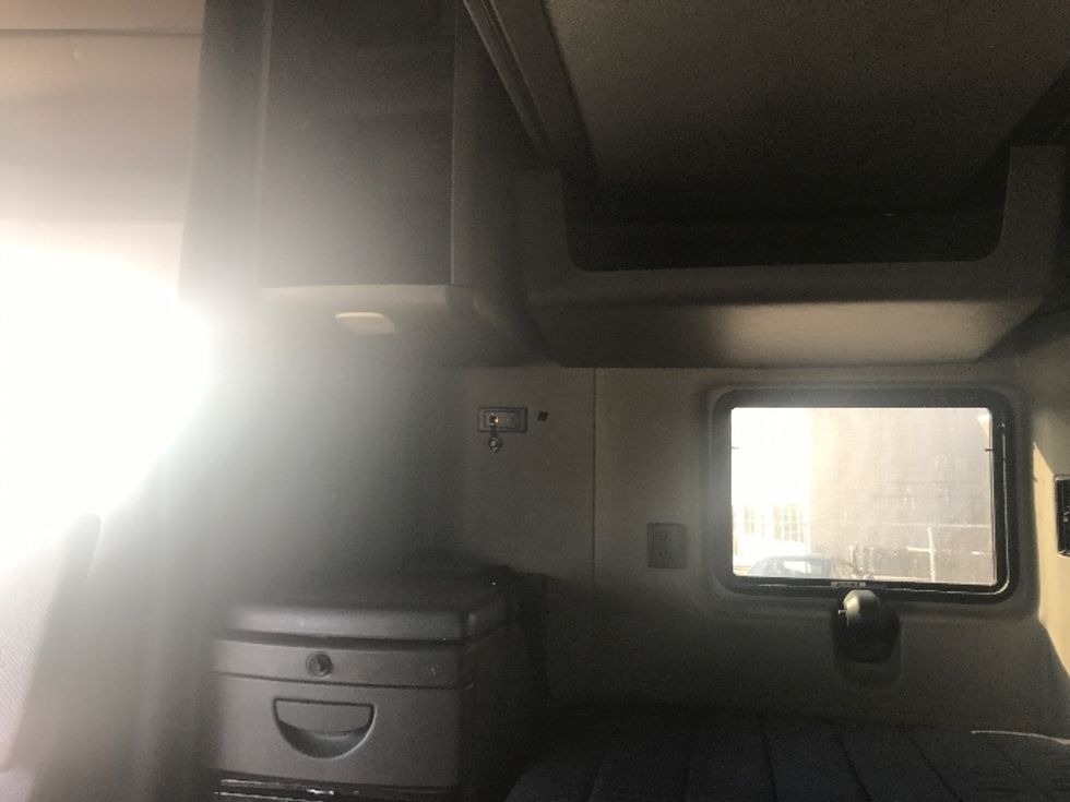 Sleeper Tractor-Heavy Duty Tractors-International-2020-LT625-Mississauga-ON-544,236\n\t\tkm-$ 70,000 - Image 18