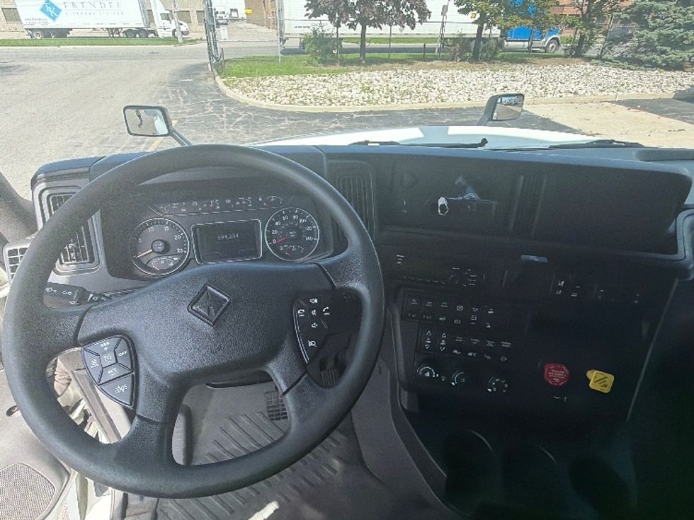 Sleeper Tractor-Heavy Duty Tractors-International-2020-LT625-Mississauga-ON-594,234\n\t\tkm-$ 74,250 - Image 11