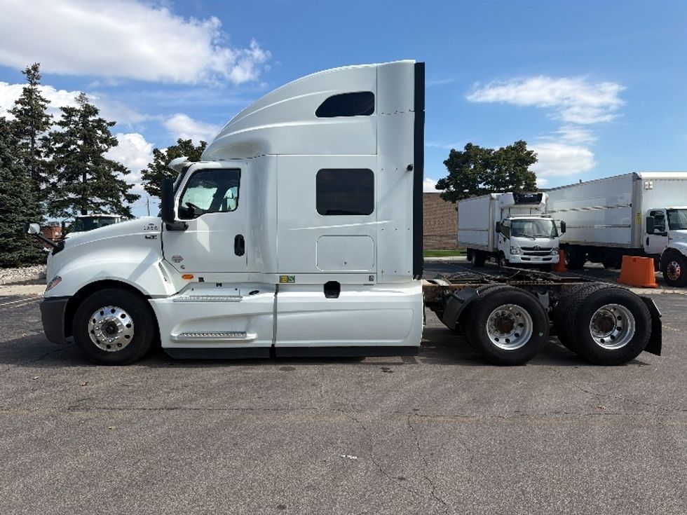 Sleeper Tractor-Heavy Duty Tractors-International-2020-LT625-Mississauga-ON-594,234\n\t\tkm-$ 74,250 - Image 4