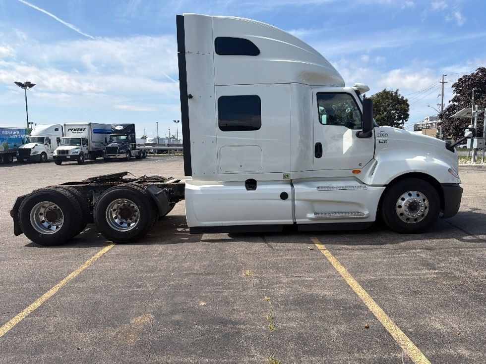 Sleeper Tractor-Heavy Duty Tractors-International-2020-LT625-Mississauga-ON-594,234\n\t\tkm-$ 74,250 - Image 8