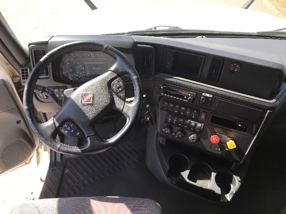 Sleeper Tractor-Heavy Duty Tractors-International-2020-LT625-Moncton-NB-513,529\n\t\tkm-$ 43,750 - Image 11