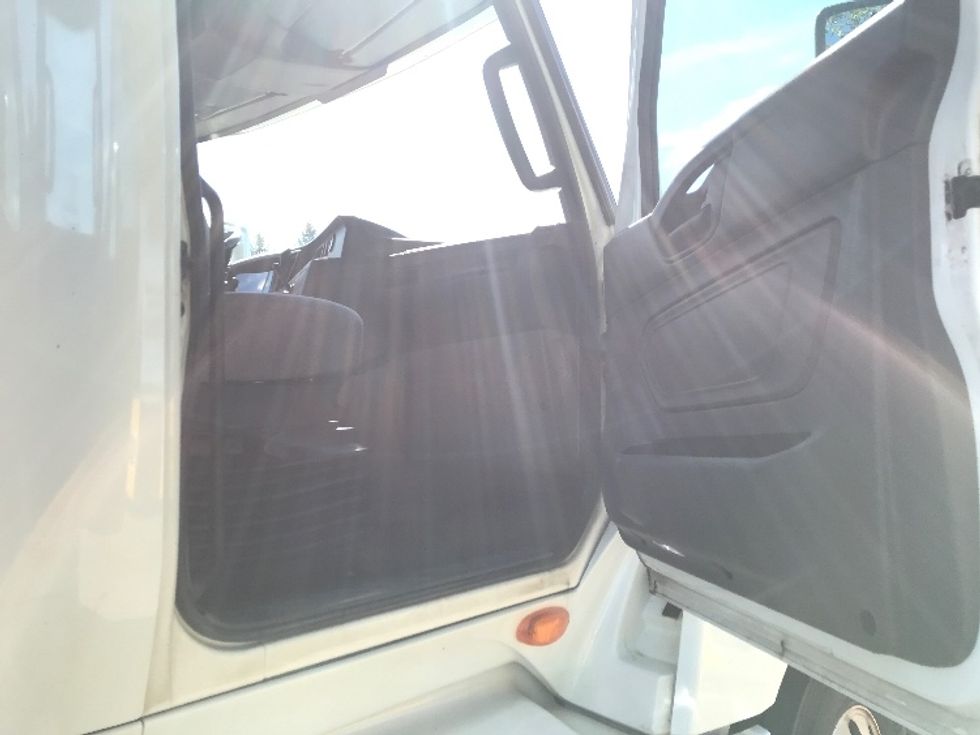 Sleeper Tractor-Heavy Duty Tractors-International-2020-LT625-Moncton-NB-513,529\n\t\tkm-$ 43,750 - Image 13