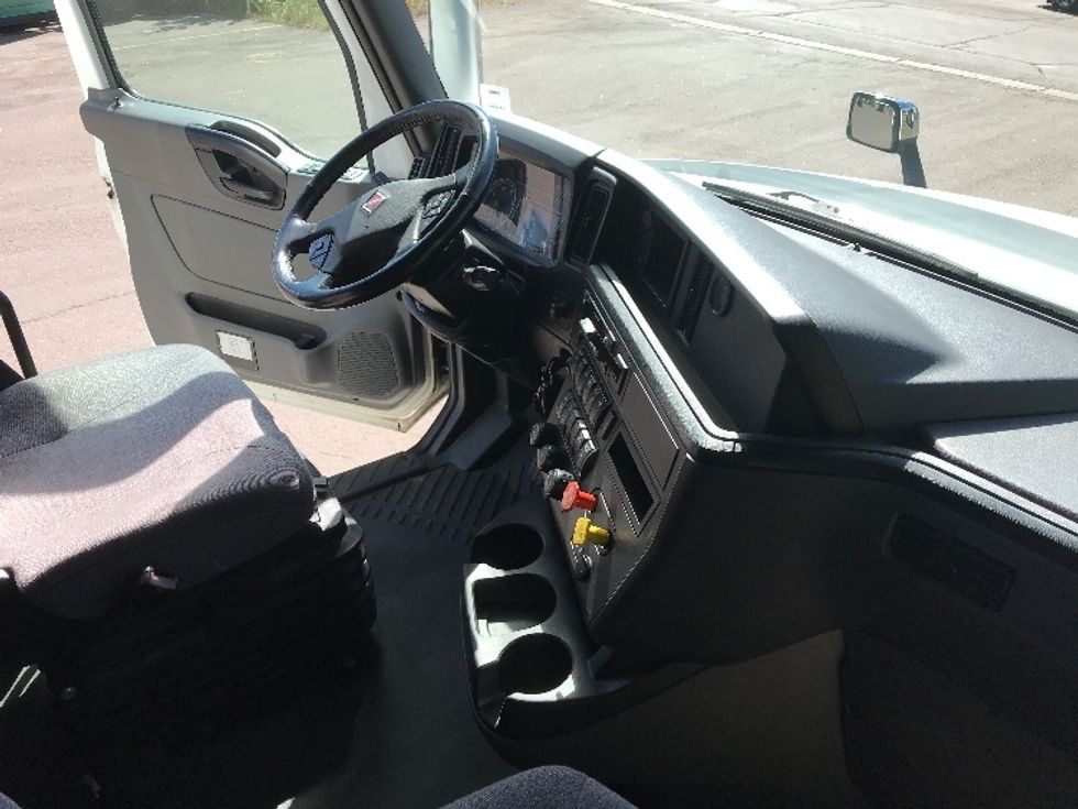 Sleeper Tractor-Heavy Duty Tractors-International-2020-LT625-Moncton-NB-513,529\n\t\tkm-$ 43,750 - Image 15