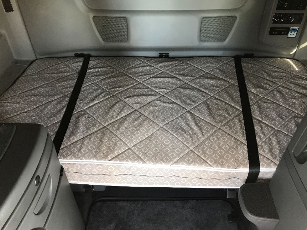 Sleeper Tractor-Heavy Duty Tractors-International-2020-LT625-Moncton-NB-513,529\n\t\tkm-$ 43,750 - Image 16