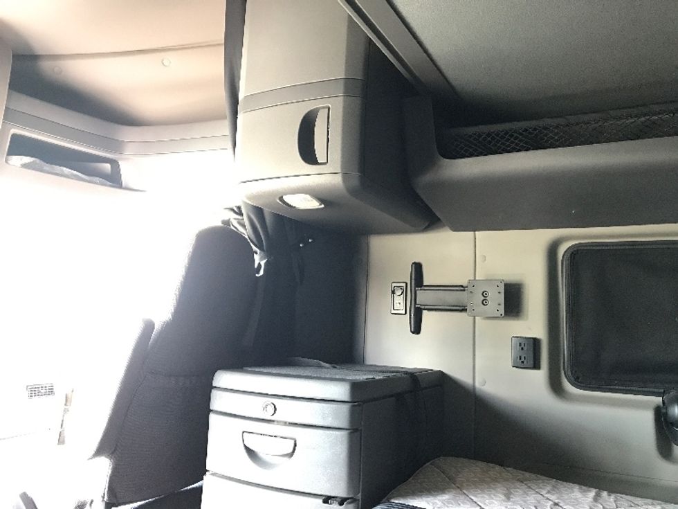 Sleeper Tractor-Heavy Duty Tractors-International-2020-LT625-Moncton-NB-513,529\n\t\tkm-$ 43,750 - Image 18