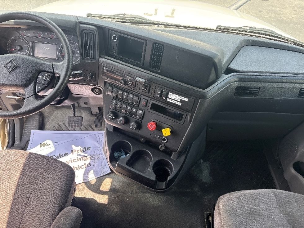 Sleeper Tractor-Heavy Duty Tractors-International-2020-LT625-Montgomery-NY-396,565\n\t\tmiles-$ 55,500 - Image 12