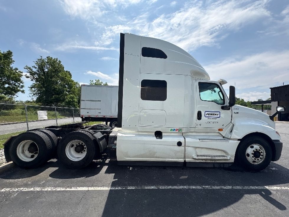 Sleeper Tractor-Heavy Duty Tractors-International-2020-LT625-Montgomery-NY-396,565\n\t\tmiles-$ 55,500 - Image 8