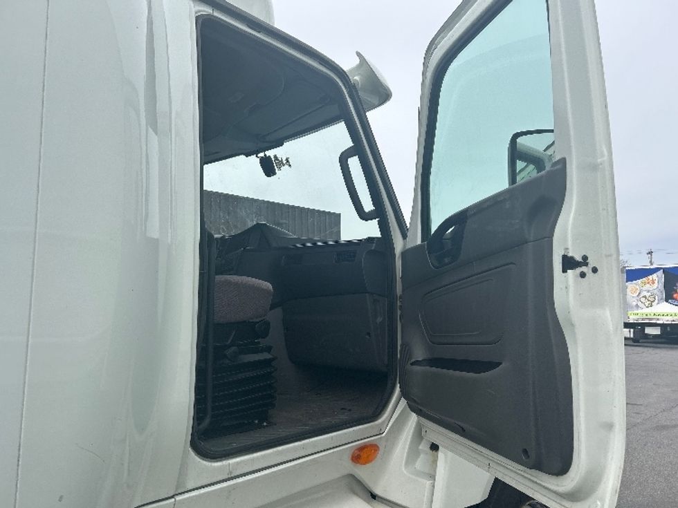 Sleeper Tractor-Heavy Duty Tractors-International-2020-LT625-Montgomery-NY-430,813\n\t\tmiles-$ 44,250 - Image 12