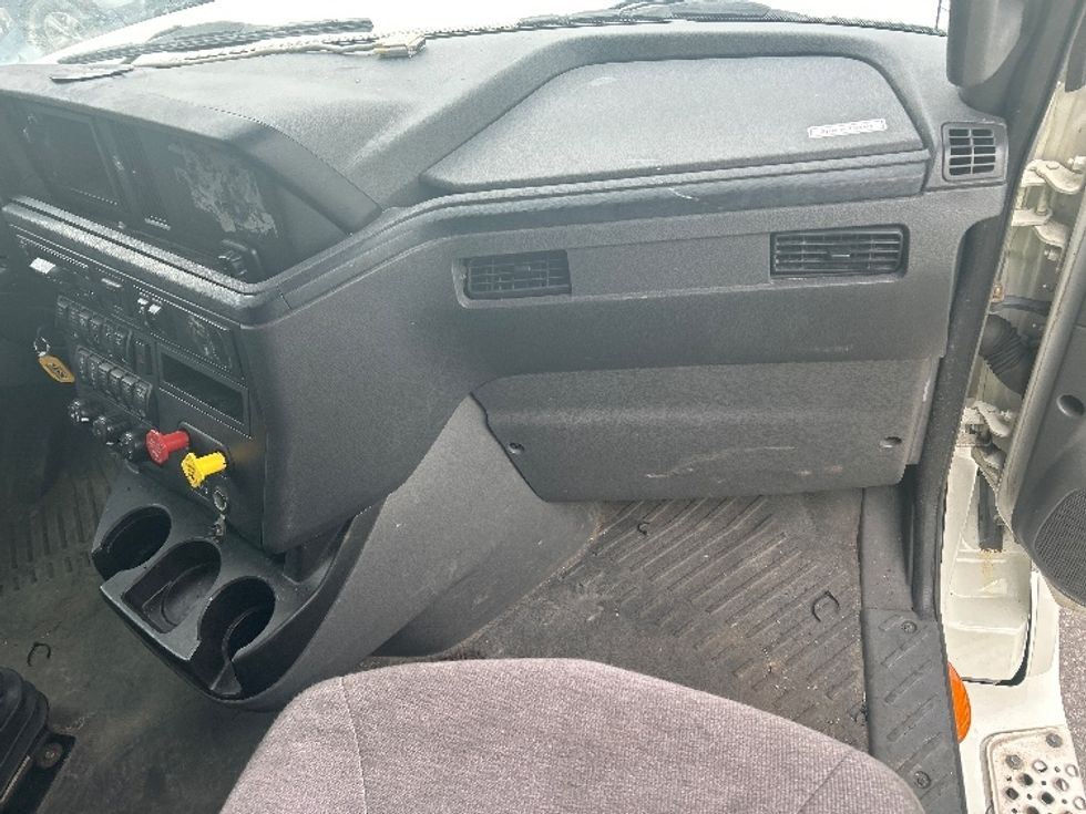 Sleeper Tractor-Heavy Duty Tractors-International-2020-LT625-Montgomery-NY-430,813\n\t\tmiles-$ 44,250 - Image 13