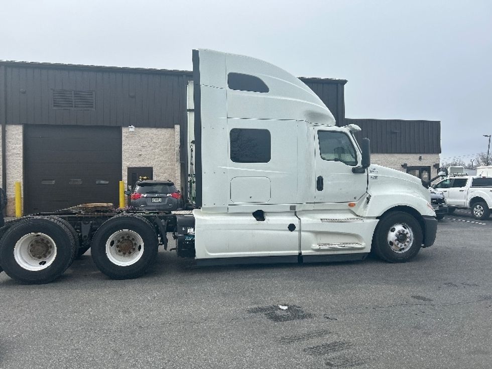 Sleeper Tractor-Heavy Duty Tractors-International-2020-LT625-Montgomery-NY-430,813\n\t\tmiles-$ 44,250 - Image 7