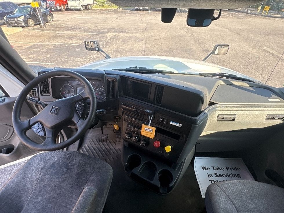 Sleeper Tractor-Heavy Duty Tractors-International-2020-LT625-Montgomery-NY-480,001\n\t\tmiles-$ 52,000 - Image 11