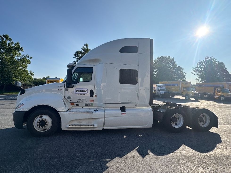 Sleeper Tractor-Heavy Duty Tractors-International-2020-LT625-Montgomery-NY-480,001\n\t\tmiles-$ 52,000 - Image 4