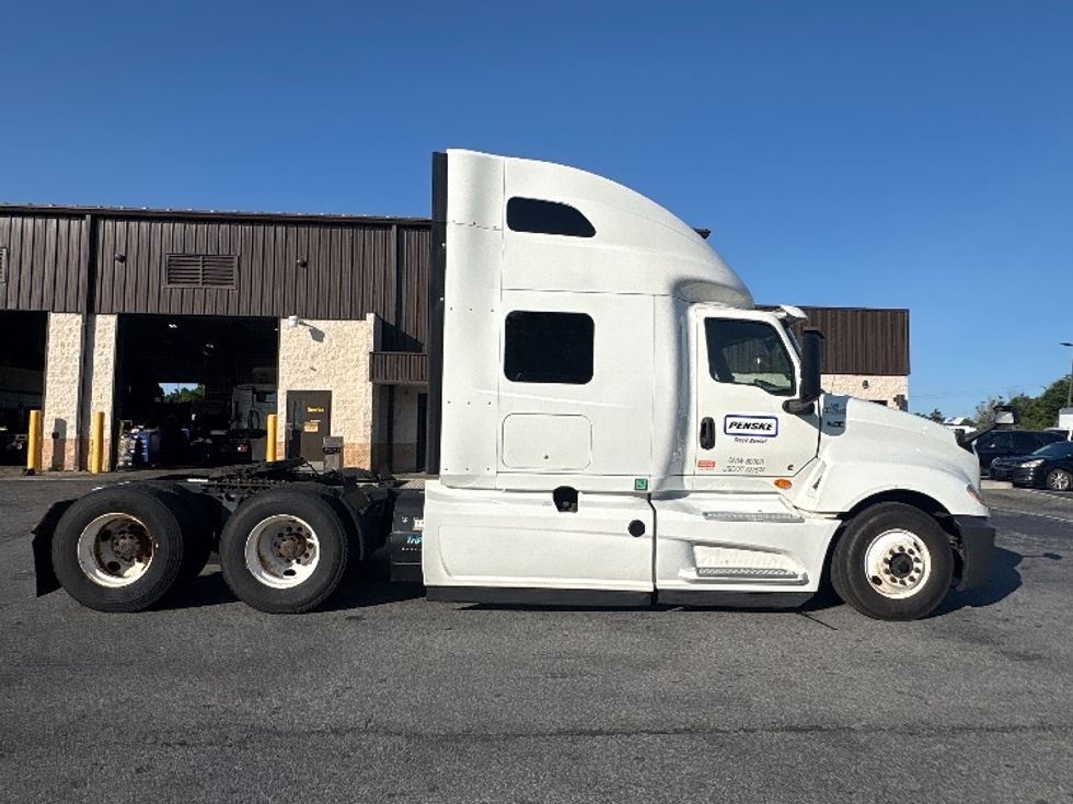 Sleeper Tractor-Heavy Duty Tractors-International-2020-LT625-Montgomery-NY-480,001\n\t\tmiles-$ 52,000 - Image 8
