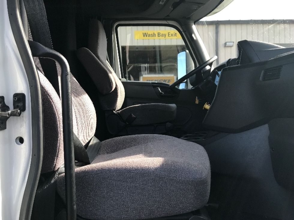 Sleeper Tractor-Heavy Duty Tractors-International-2020-LT625-Mount Hope-OH-471,243\n\t\tmiles-$ 46,500 - Image 15