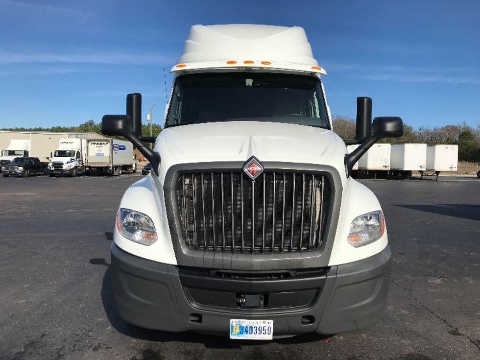 Sleeper Tractor-Heavy Duty Tractors-International-2020-LT625-Mount Hope-OH-471,243\n\t\tmiles-$ 46,500 - Image 2