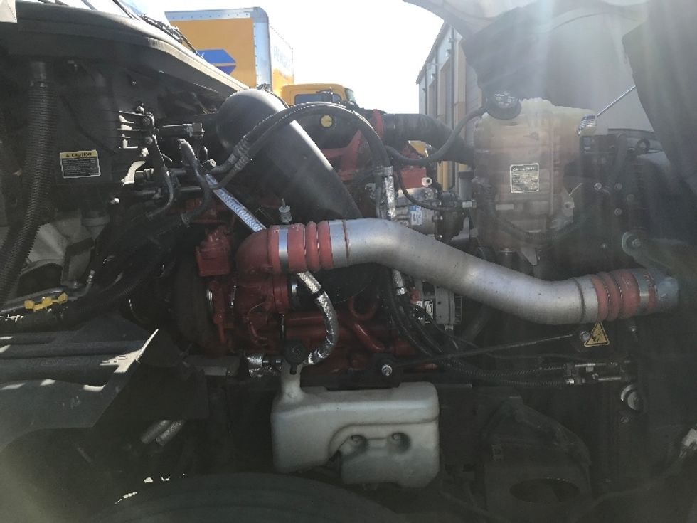 Sleeper Tractor-Heavy Duty Tractors-International-2020-LT625-Mount Hope-OH-471,243\n\t\tmiles-$ 46,500 - Image 20