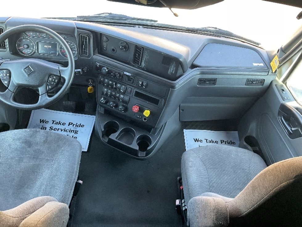 Sleeper Tractor-Heavy Duty Tractors-International-2020-LT625-Mount Pleasant-PA-456,173\n\t\tmiles-$ 52,250 - Image 12